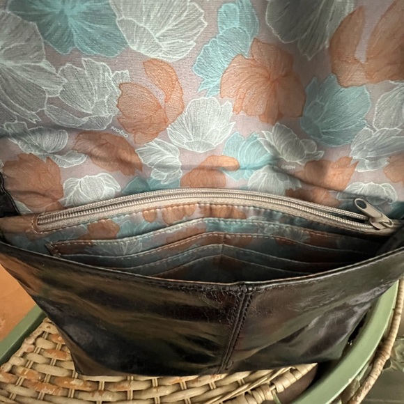 “HOBO”, Elegant Black Leather Crossbody Bag - Picture 5 of 8